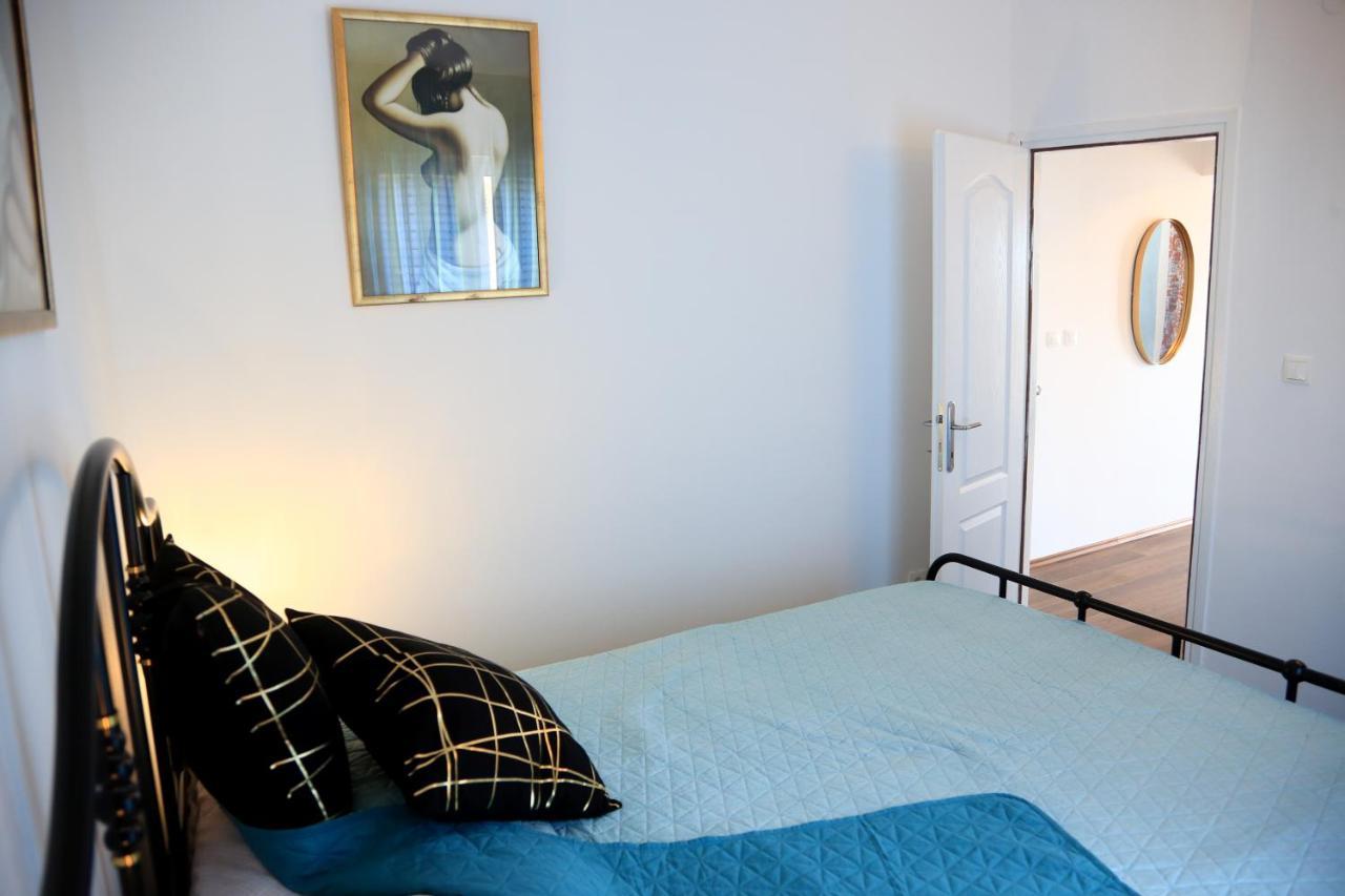 Tanya-Apartments And Rooms Hvar Town Exterior foto