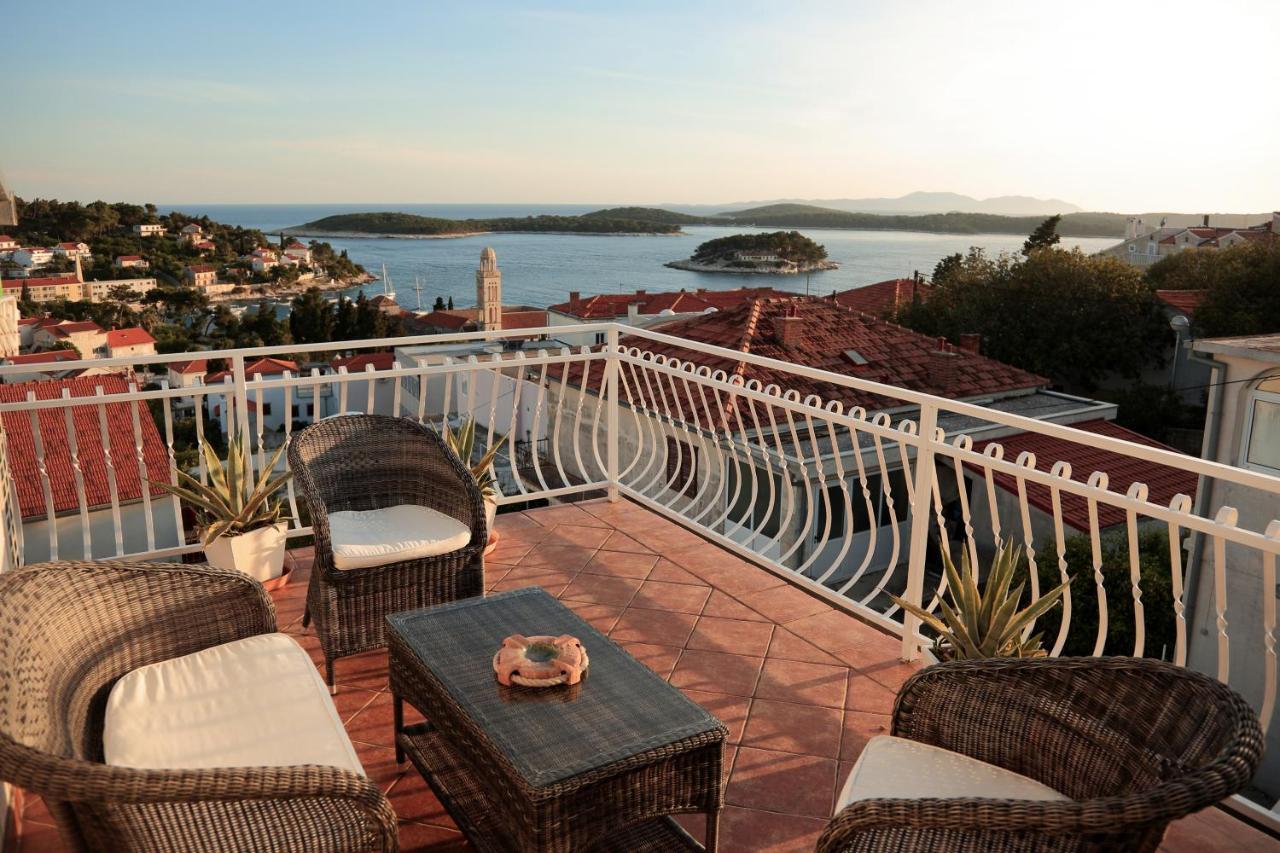 Tanya-Apartments And Rooms Hvar Town Exterior foto