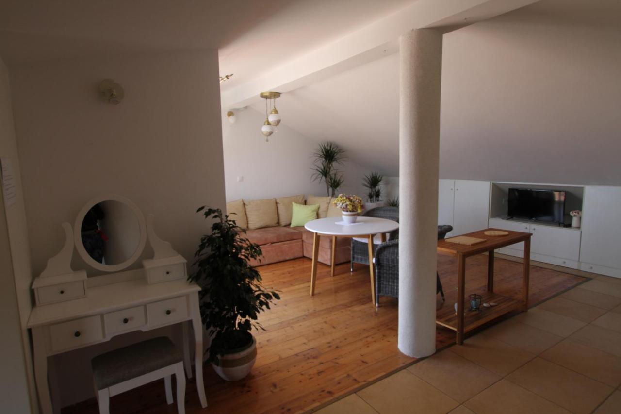 Tanya-Apartments And Rooms Hvar Town Exterior foto