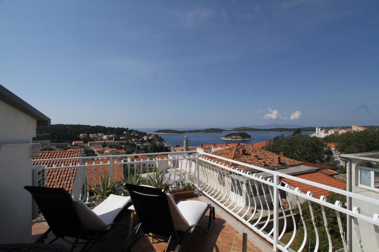 Tanya-Apartments And Rooms Hvar Town Exterior foto