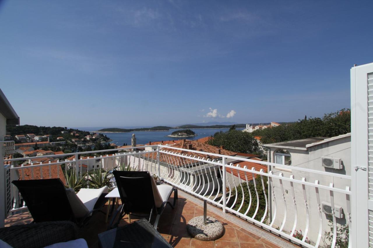 Tanya-Apartments And Rooms Hvar Town Exterior foto
