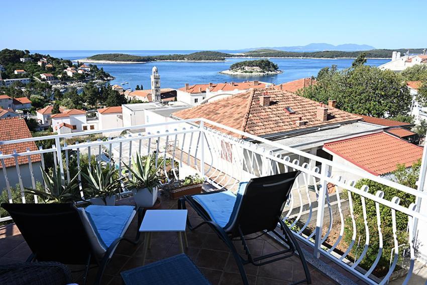 Tanya-Apartments And Rooms Hvar Town Exterior foto