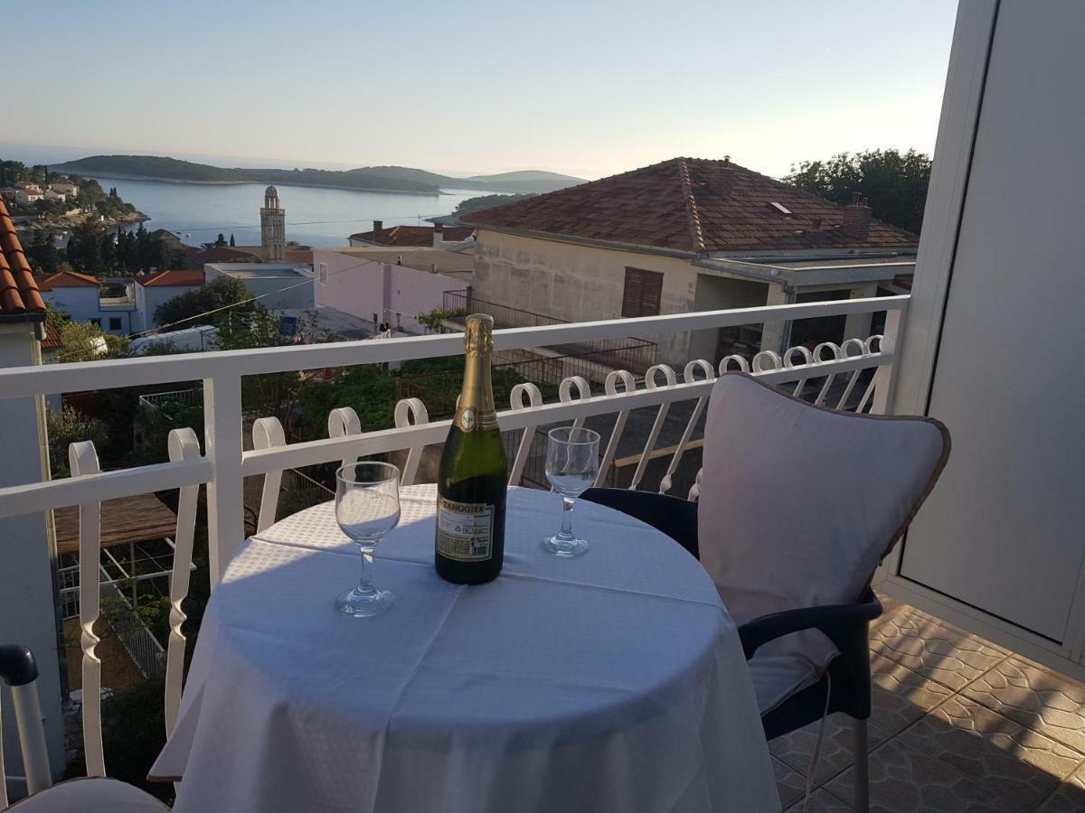 Tanya-Apartments And Rooms Hvar Town Exterior foto