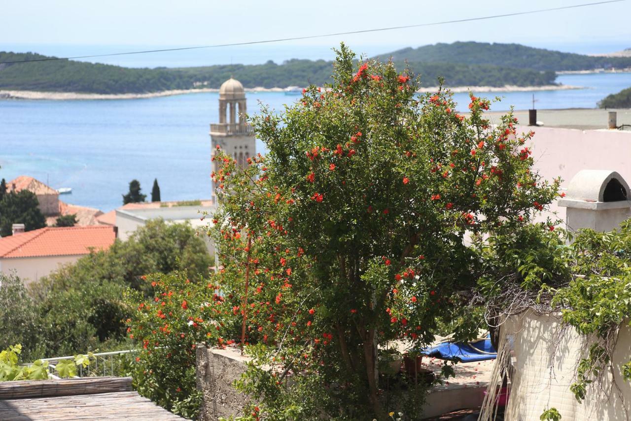 Tanya-Apartments And Rooms Hvar Town Exterior foto