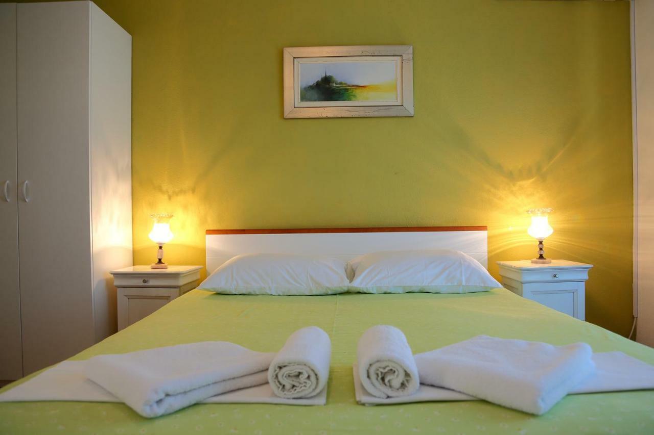 Tanya-Apartments And Rooms Hvar Town Exterior foto